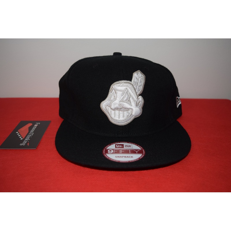 MLB New Era Cleveland Indians Chief Wahoo Metallic White Snapback 9Fifty