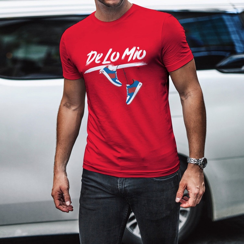 Dominican Phrase “De lo mio” Printed T-Shirt