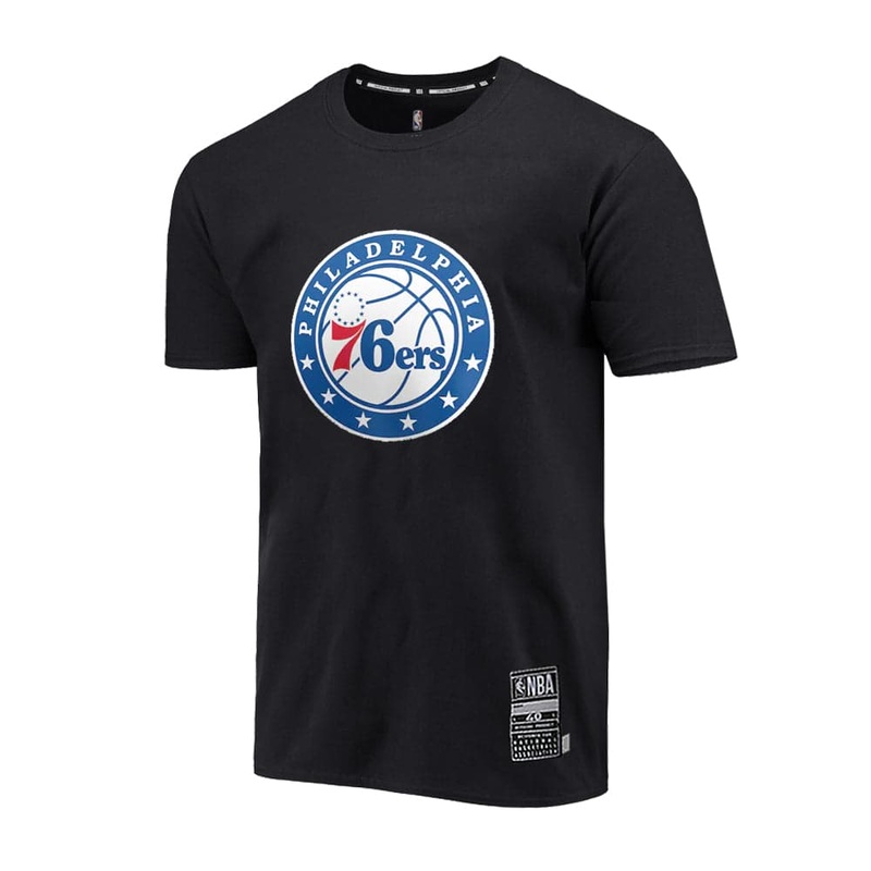 Youths Philadelphia 76ers NBA Essentials Team Logo T-Shirt – Black