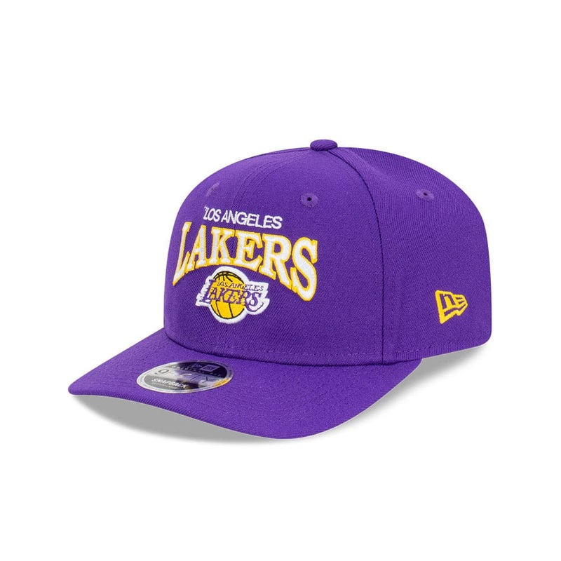 Youths Los Angeles Lakers New Era NBA Team Arch Pre-Curved OF 9FIFTY Snapback Hat – Purple
