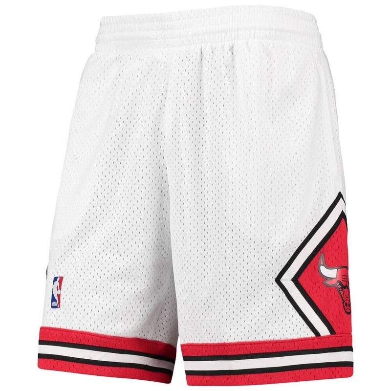 Chicago Bulls 97-98 Home Mitchell & Ness NBA Swingman Shorts – White