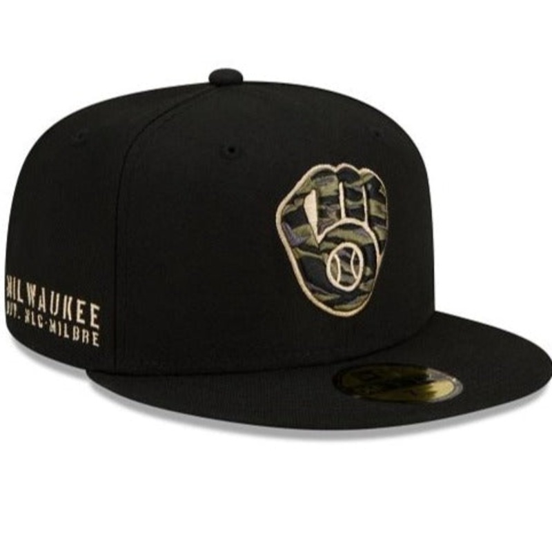 New Era Milwaukee Brewers Tiger Camo Undervisor 59FIFTY Fitted Hat