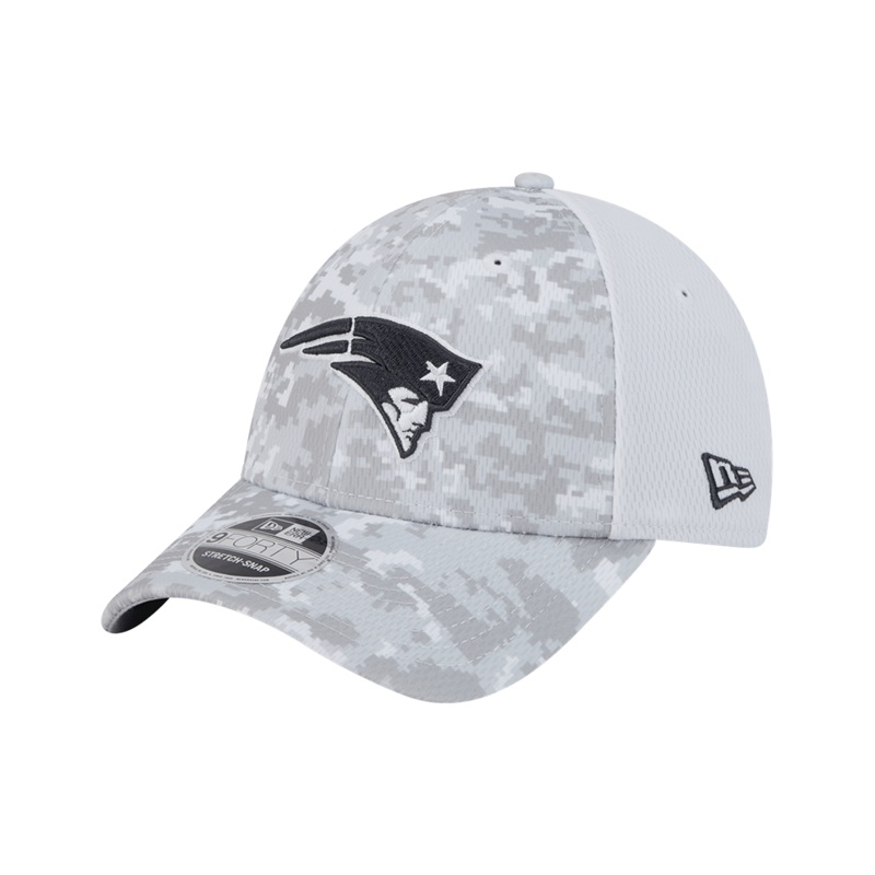 New England Patriots New Era NFL 24 Salute To Service 9FORTY Stretch-Snapback Hat