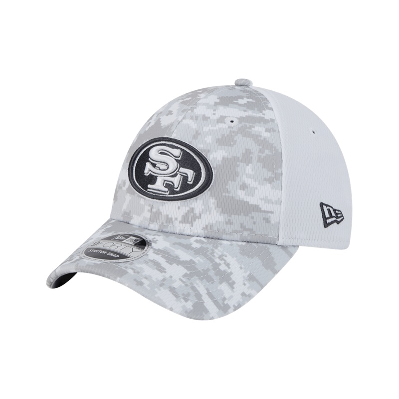 San Francisco 49ers New Era NFL 24 Salute To Service 9FORTY Stretch-Snapback Hat
