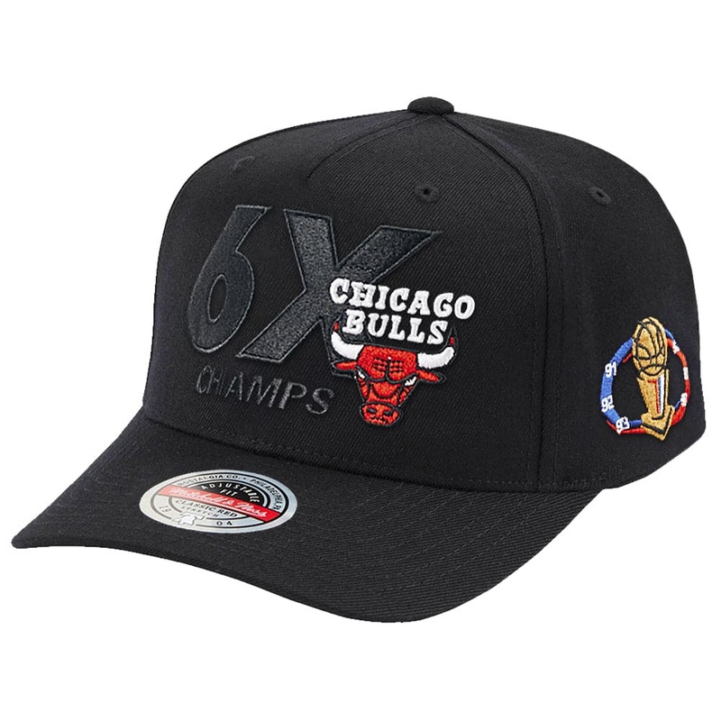 Chicago Bulls Mitchell & Ness NBA 6x Champs Classic Red Snapback Hat – Black