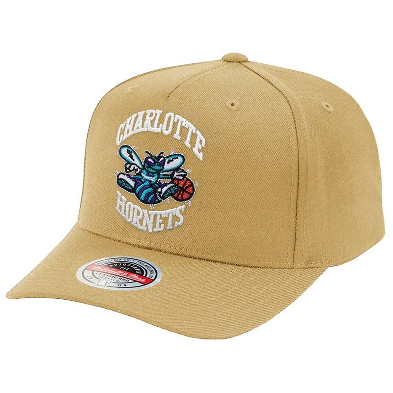 Charlotte Hornets Mitchell & Ness NBA HWC Classic Red Snapback Hat – Camel
