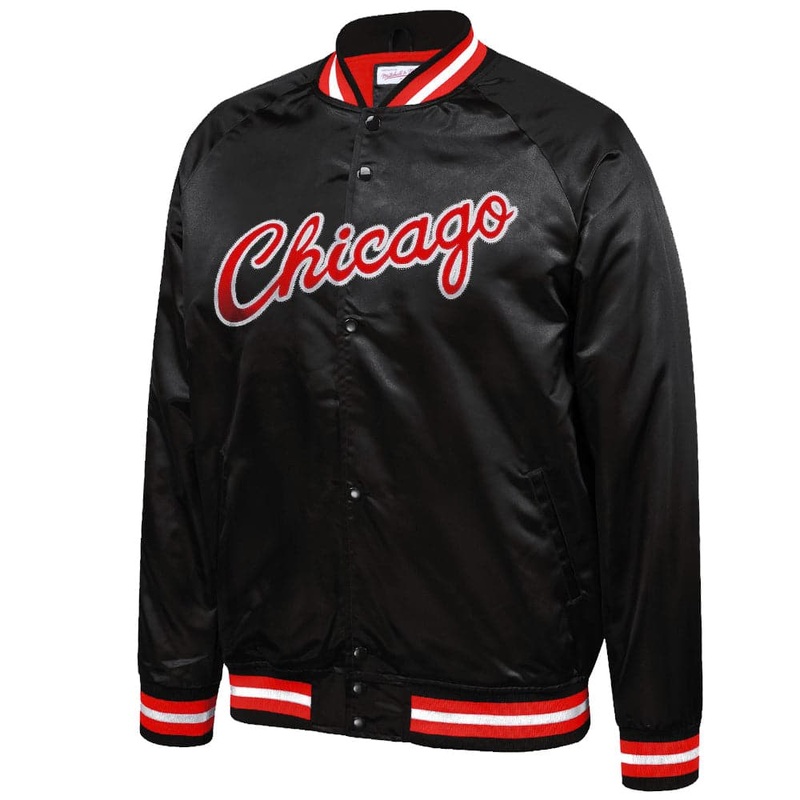 Chicago Bulls Mitchell & Ness NBA Lightweight HWC Satin Jacket – Black