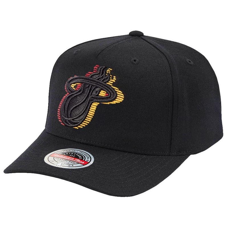 Miami Heat Mitchell & Ness NBA Triple Slice Classic Red Curve Snapback Hat – Black