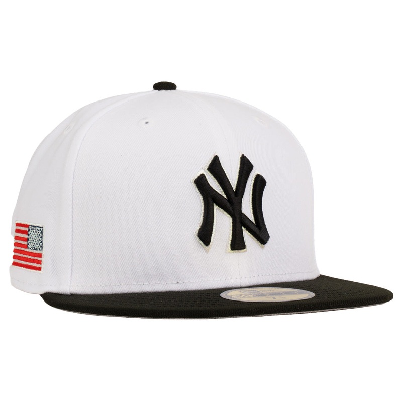 MLB New York Yankees New Era Space Shuttle 59FIFTY Fitted Hat – White