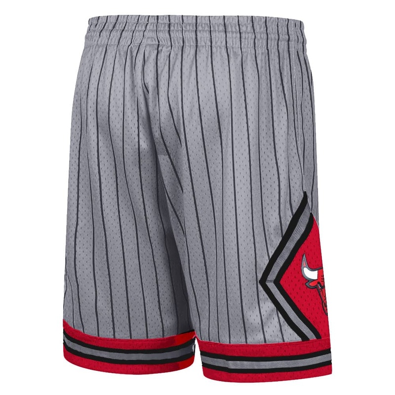 Chicago Bulls Mitchell & Ness NBA Reload 2.0 95-96 Swingman Shorts – Grey