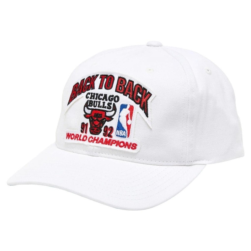 Chicago Bulls Mitchell & Ness NBA 91-92 Champs Curved Deadstock Snapback Hat – White