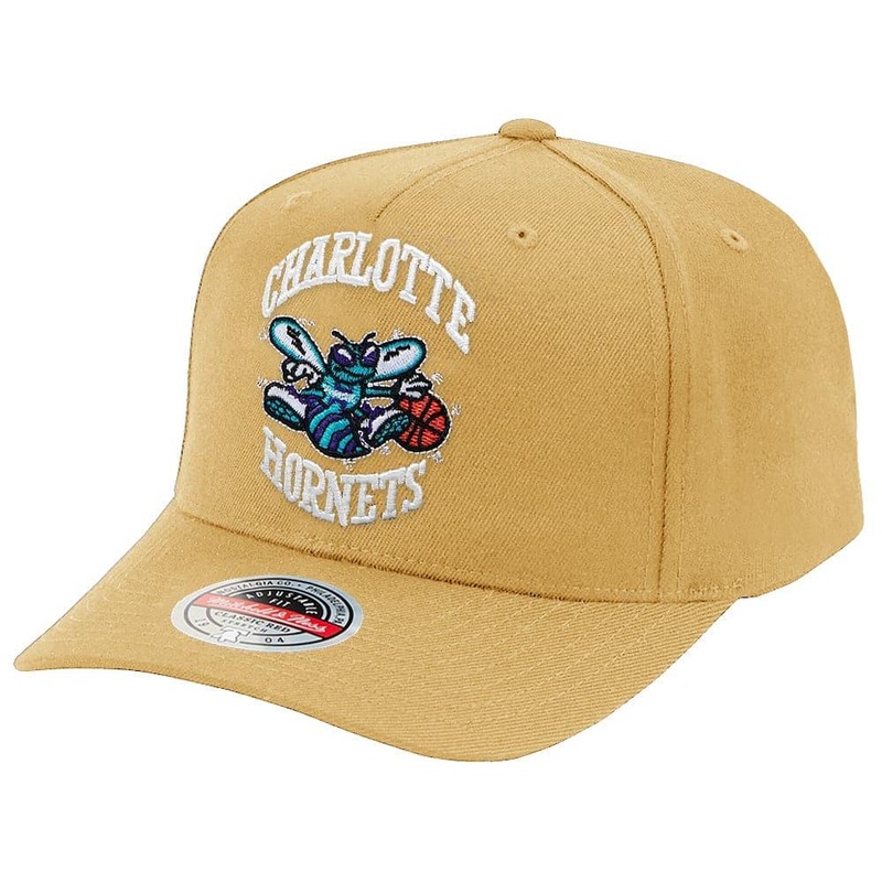 Charlotte Hornets Mitchell & Ness NBA Team Classic Red Curve Snapback Hat – Khaki