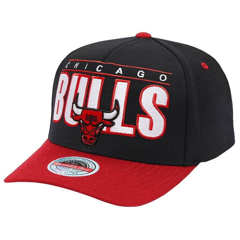 Chicago Bulls Mitchell & Ness NBA Billboard Classic Red Curve Snapback Hat – Black