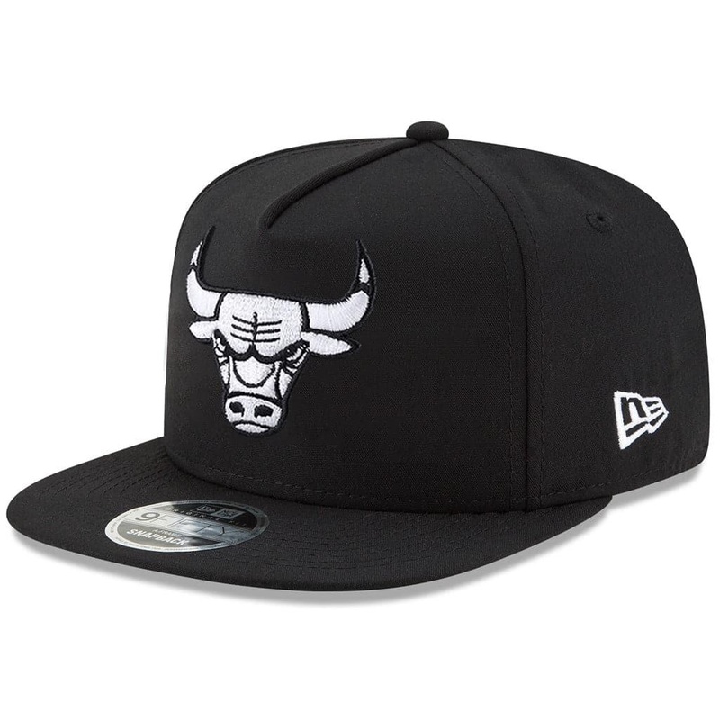 Chicago Bulls New Era NBA Monochrome 9FIFTY A-Frame Snapback Hat – Black