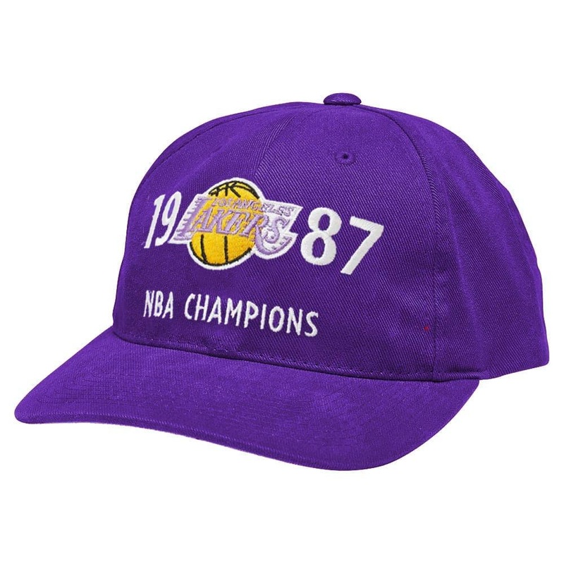 Los Angeles Lakers Mitchell & Ness NBA Finals History Pre-Curved Deadstock Snapback Hat – Purple