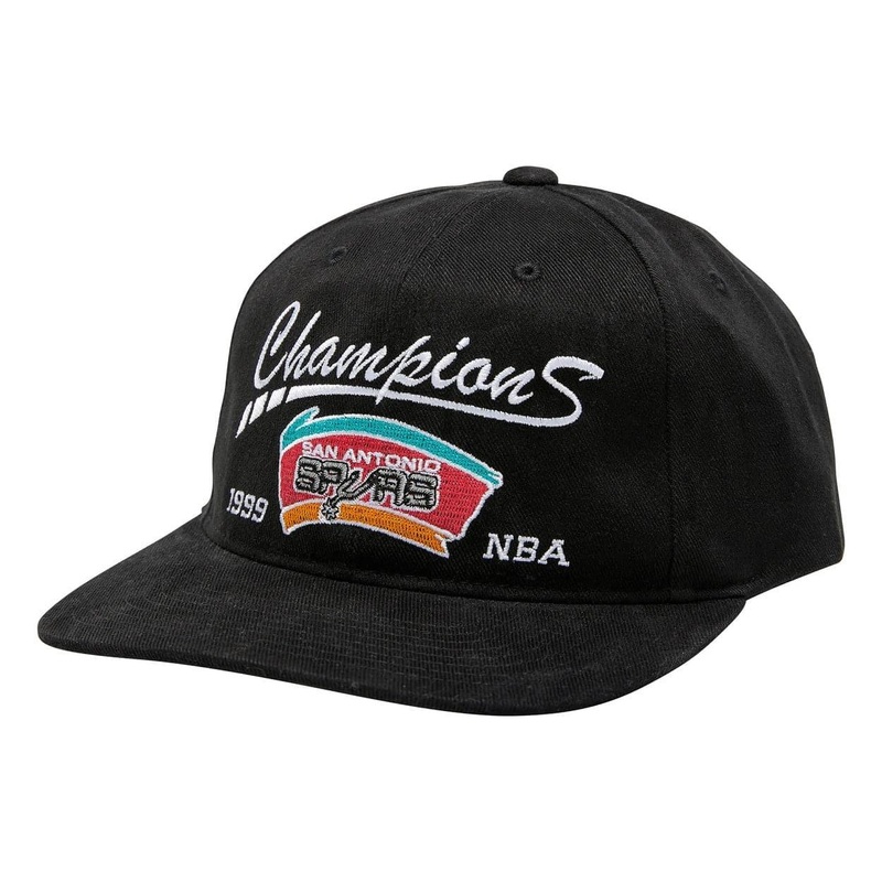San Antonio Spurs Mitchell & Ness NBA Champions Era Deadstock Snapback Hat – Black