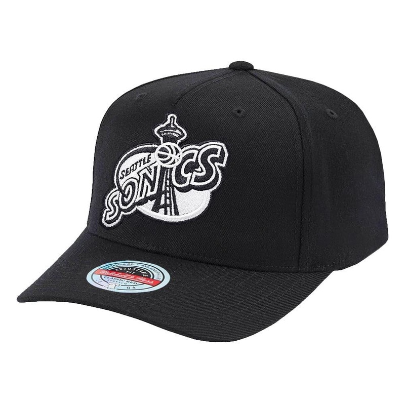 Seattle Supersonics Mitchell & Ness NBA Black & White Classic Red Curve Snapback Hat