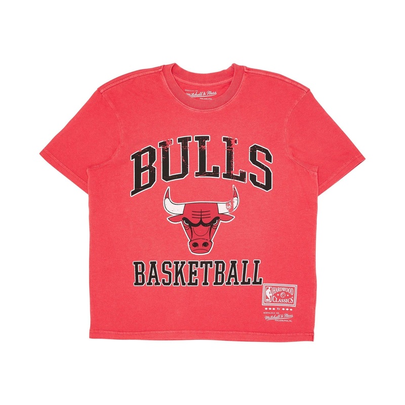 Womens Chicago Bulls Mitchell & Ness NBA HWC Locker Room T-Shirt – Red