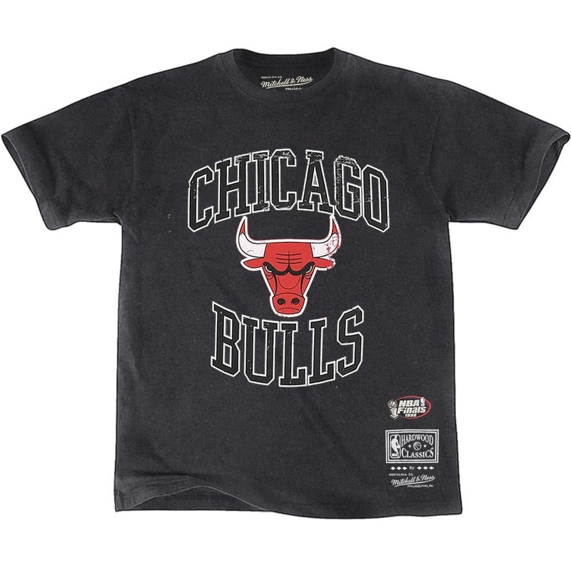 Chicago Bulls Mitchell & Ness NBA Vintage Crest Logo T-Shirt – Faded Black
