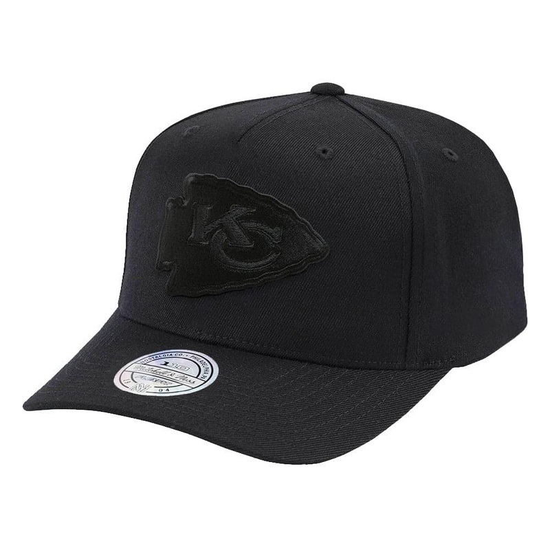 Kansas City Chiefs Mitchell & Ness NFL Interception 110 Curve Snapback Hat – Black