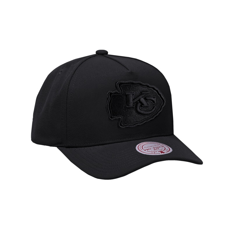 Kansas City Chiefs Mitchell & Ness NFL Black On Black Pro Pinch Snapback Hat