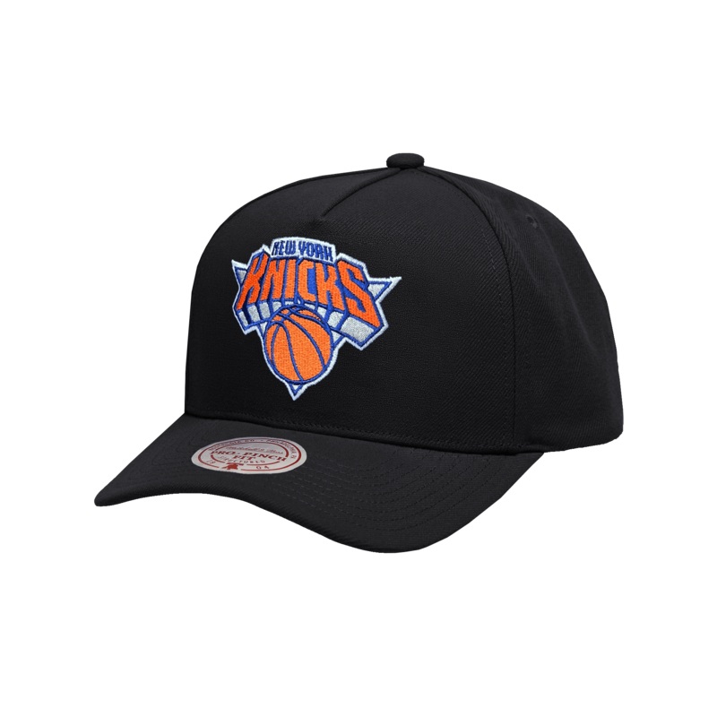 New York Knicks Mitchell & Ness NBA HWC Pro Pinch Snapback Hat – Black