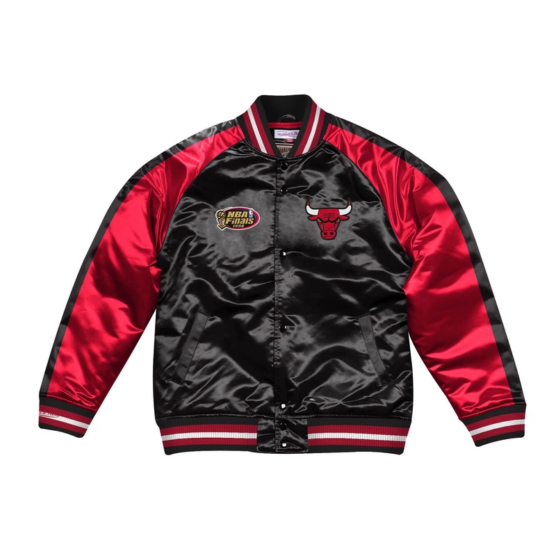 Chicago Bulls Mitchell & Ness NBA Colour Blocked Satin Jacket – Black
