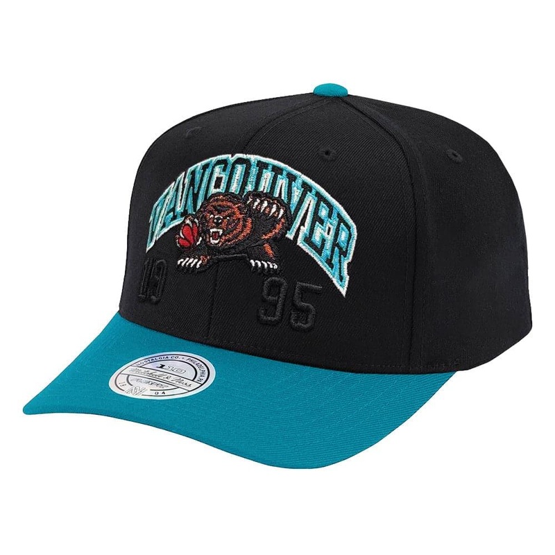 Vancouver Grizzlies Mitchell & Ness NBA Team Spirit 110 Curve Snapback Hat – Black