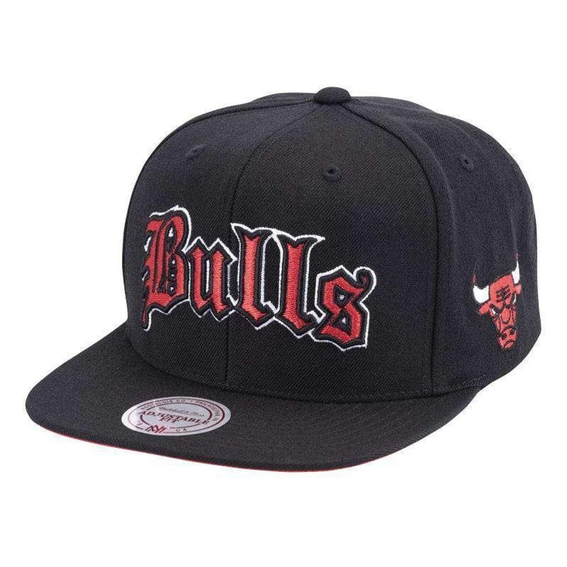Chicago Bulls Mitchell & Ness NBA Faded Gothic Snapback Hat – Black