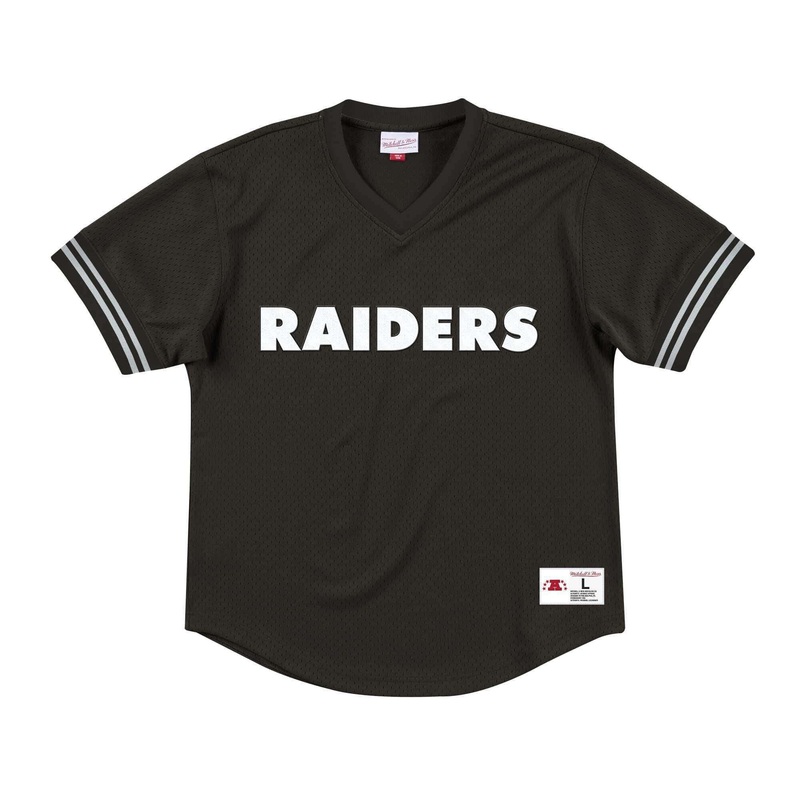 Oakland Raiders Mitchell & Ness NFL Champion Game Mesh V-Neck – Black