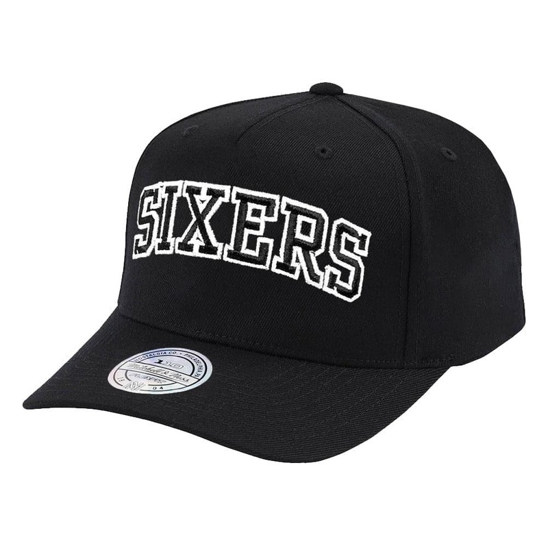 Philadelphia 76ers Mitchell & Ness NBA B&W Wordmark 110 Curve Snapback Hat