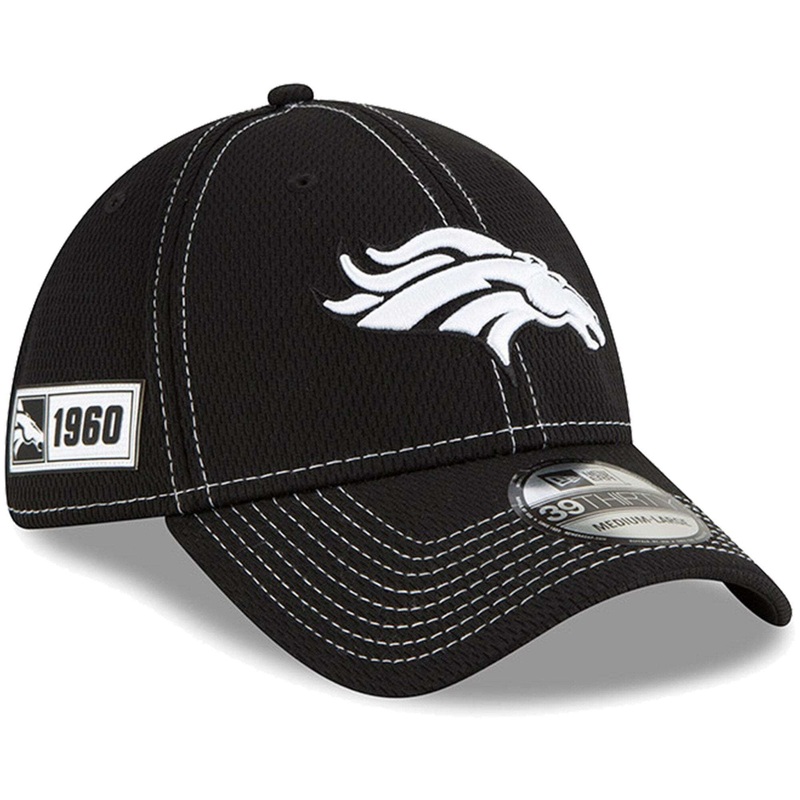 Denver Broncos New Era NFL 2019 Sideline Black & White 39THIRTY Stretch-Fit Curve Hat