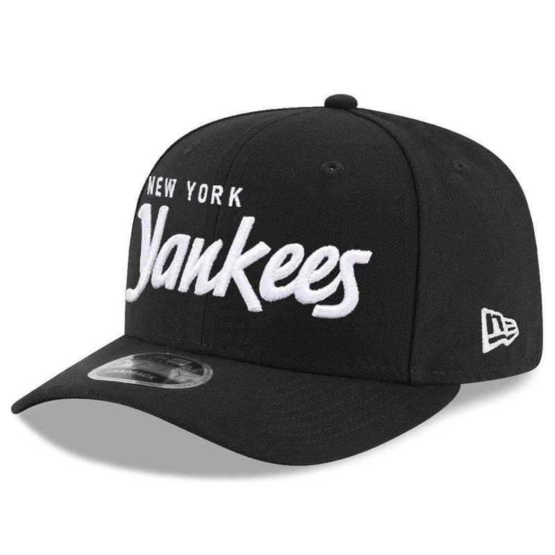 New York Yankees New Era MLB Black & White Script Pre-Curved OF 9FIFTY Snapback Hat