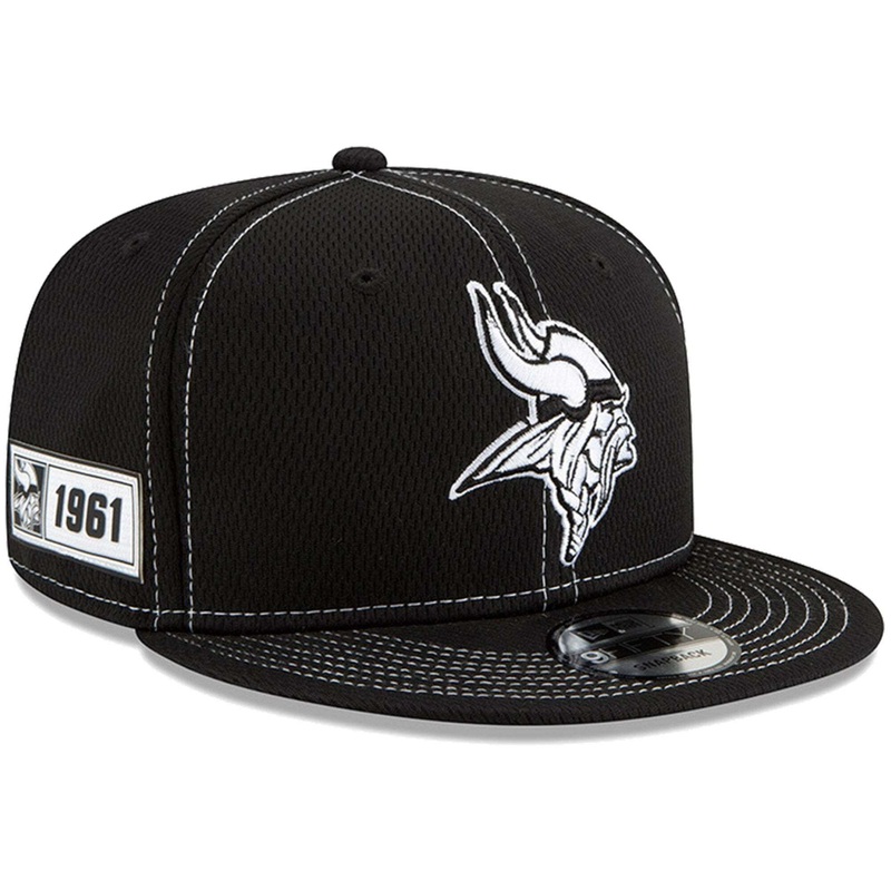 Minnesota Vikings New Era NFL 2019 Sideline Road Black & White 9FIFTY Snapback Hat