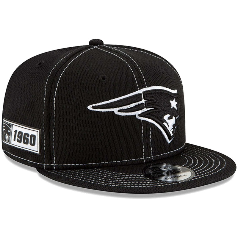 New England Patriots New Era NFL 2019 Sideline Road Black & White 9FIFTY Snapback Hat