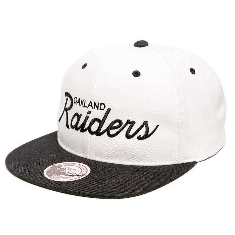Oakland Raiders Mitchell & Ness NFL Retro Script Snapback Hat – White