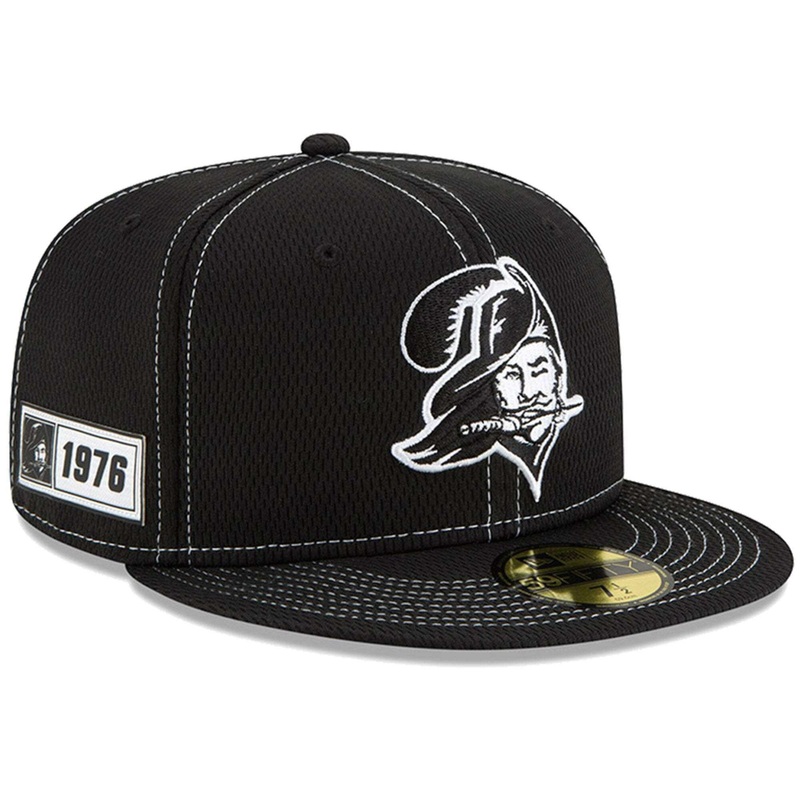 Tampa Bay Buccaneers New Era NFL 2019 Sideline Road Black & White 9FIFTY Snapback Hat