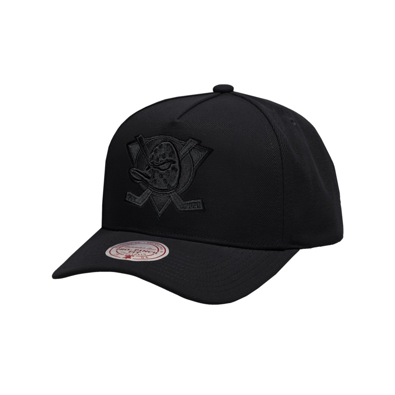 Anaheim Mighty Ducks Mitchell & Ness NHL Black On Black Pro Pinch Snapback Hat