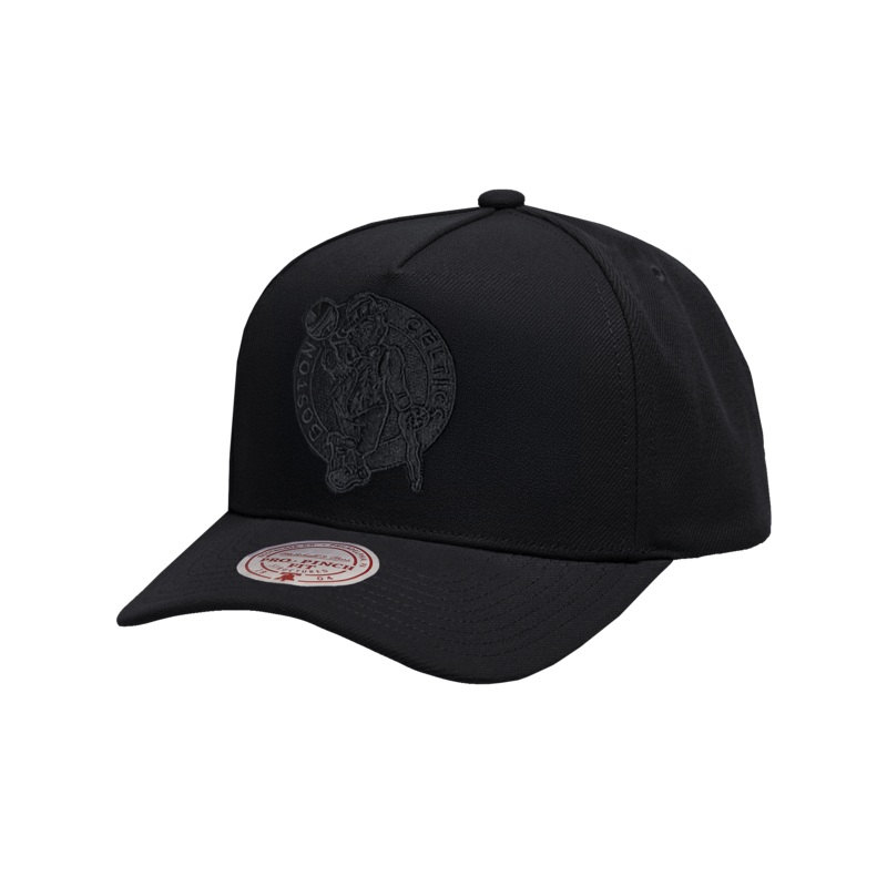 Boston Celtics Mitchell & Ness NBA Black On Black Pro Pinch Snapback Hat