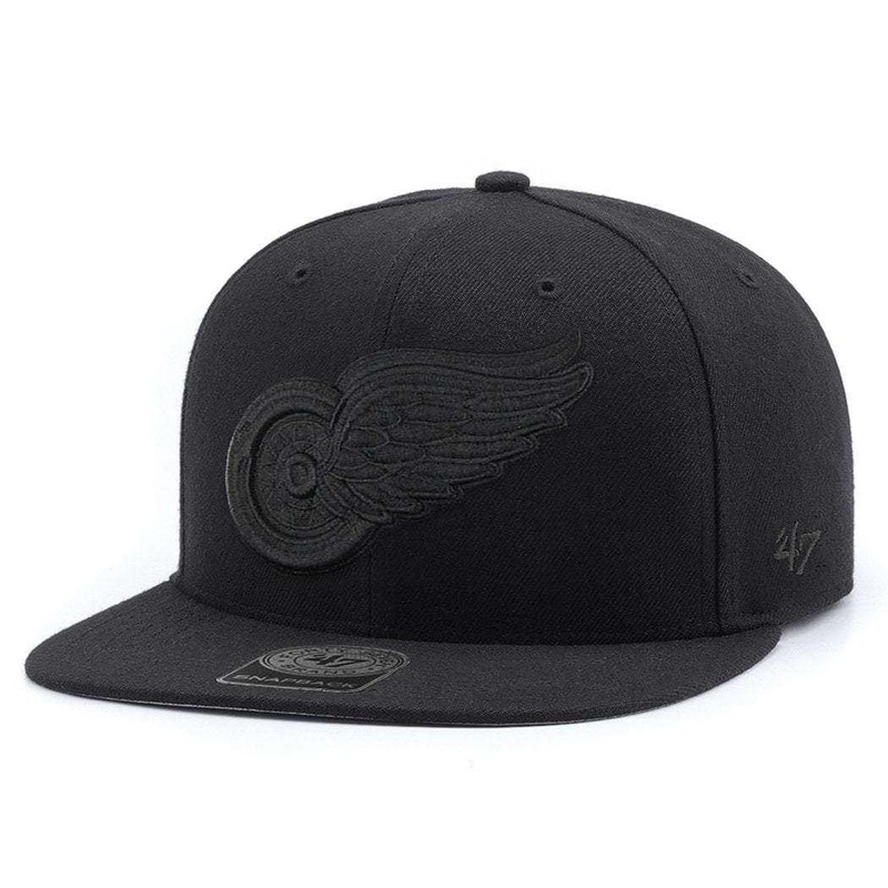 Detroit Red Wings ’47 NHL Black On Black Captain Snapback Hat