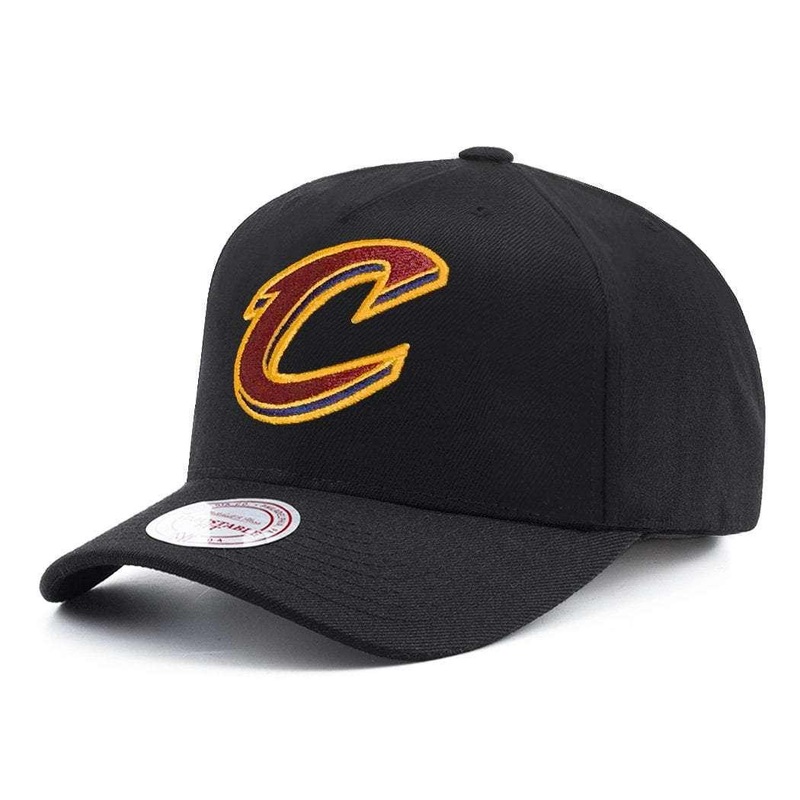 Cleveland Cavaliers Mitchell & Ness NBA 110 Logo Snapback Hat – Black