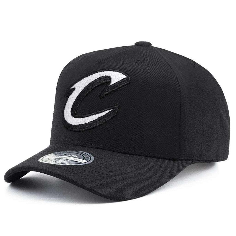 Cleveland Cavaliers Mitchell & Ness NBA Black & White 110 Curve Snapback Hat