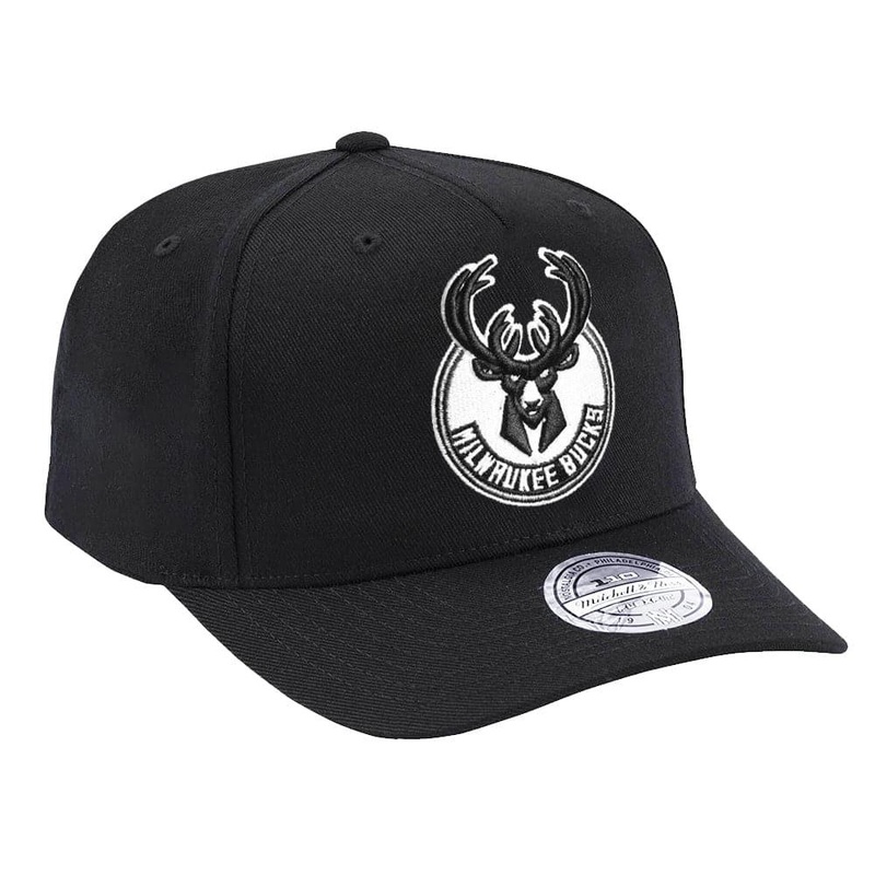 Milwaukee Bucks Mitchell & Ness NBA Black & White 110 Curve Snapback Hat