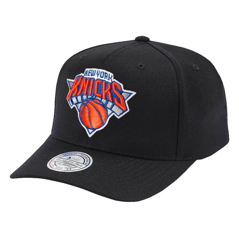 New York Knicks Mitchell & Ness NBA 110 Logo Snapback Hat – Black