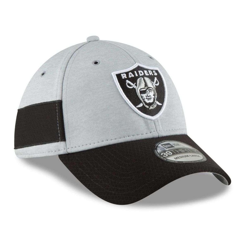 Oakland Raiders New Era NFL 2018 Sideline 39THIRTY Stretch-Fit Curved Hat – Grey