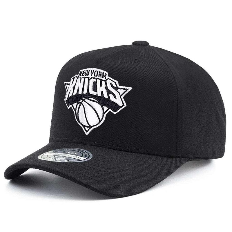 New York Knicks Mitchell & Ness NBA Black & White 110 Curve Snapback Hat