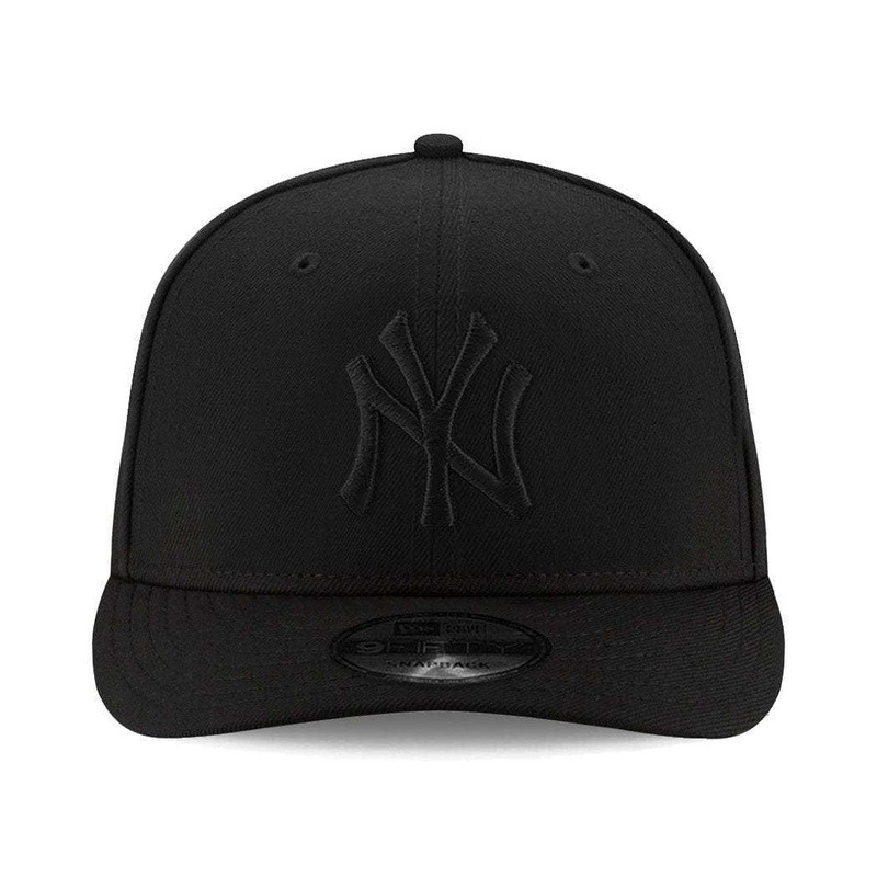 New York Yankees New Era MLB Pre-Curved Black On Black 9FIFTY Snapback Hat