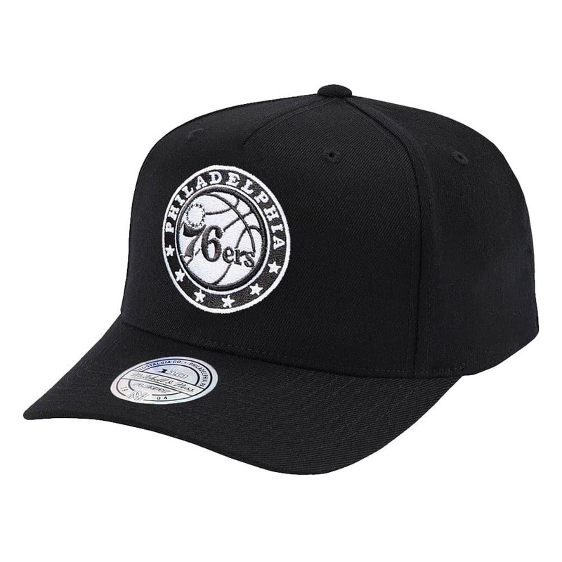 Philadelphia 76ers Mitchell & Ness NBA Black & White 110 Curve Snapback Hat