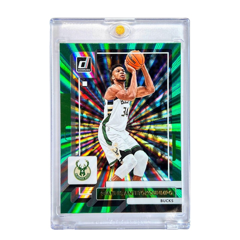 Giannis Antetokounmpo Panini NBA 22-23 Donruss Green Laser Card