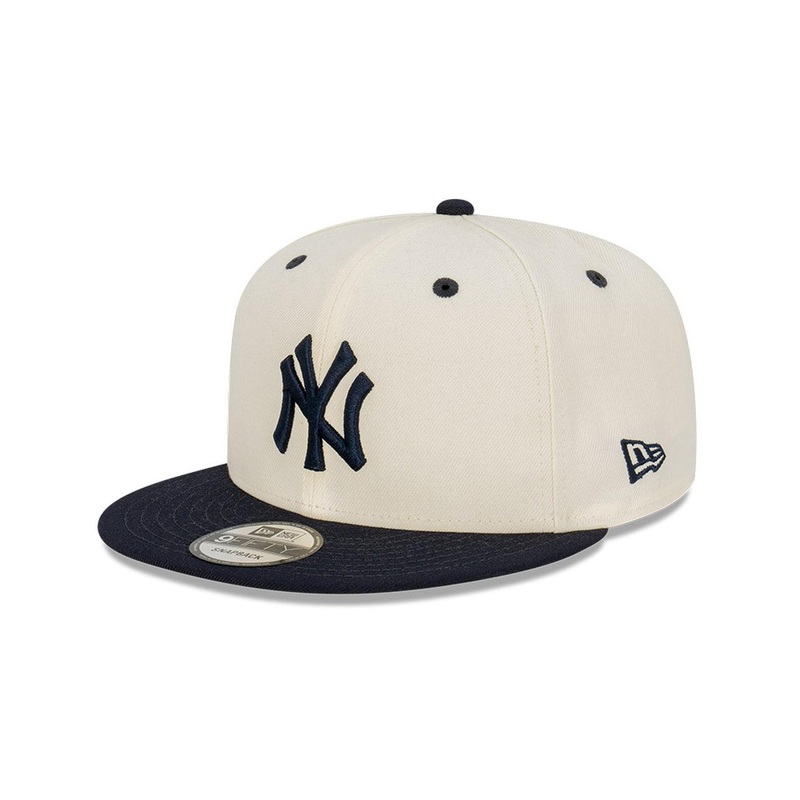 New York Yankees New Era MLB 2 Tone 9FIFTY Snapback Hat – Chrome White
